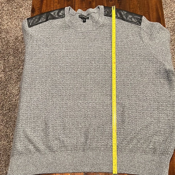 Twenty-eight Degrees Men's gray and black sweater. Size 3XL - Picture 6 of 7